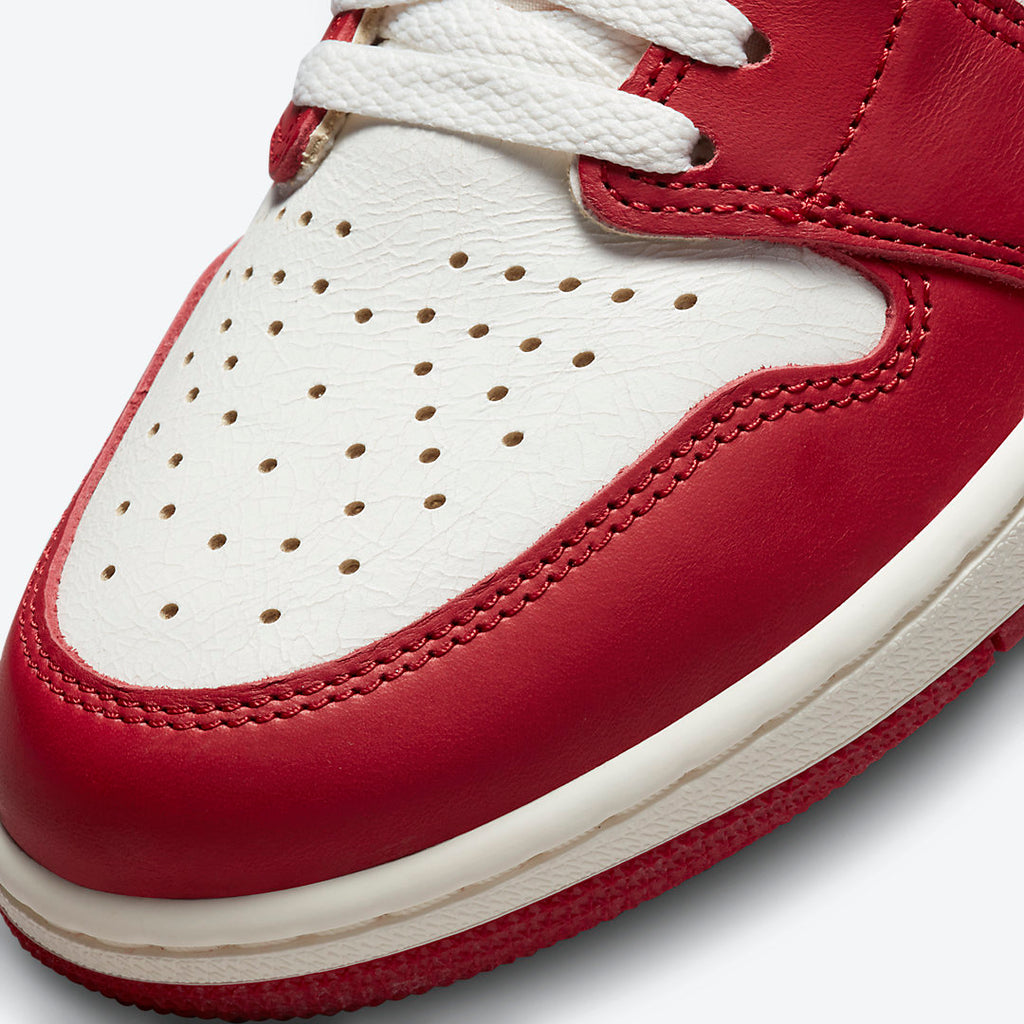 Jordan 1 Retro High OG Chicago Lost And Found (GS)
