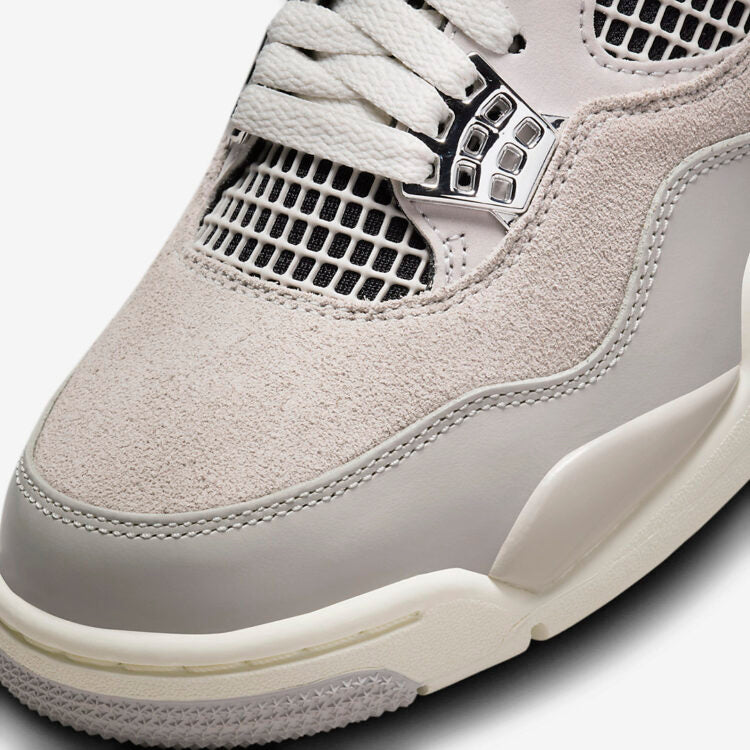 Jordan 4 Retro Frozen Moments