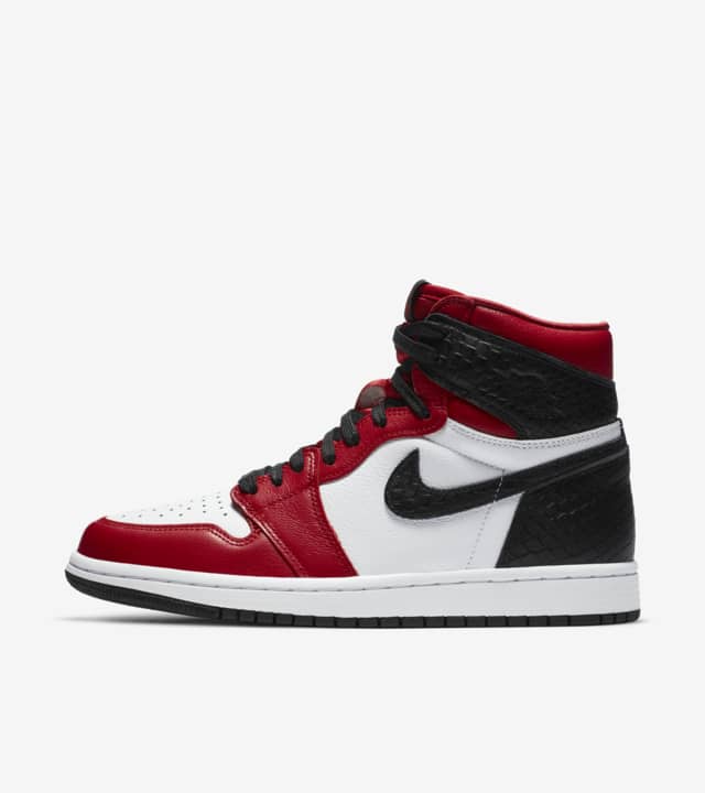 Jordan 1 Retro High Satin Snake Chicago