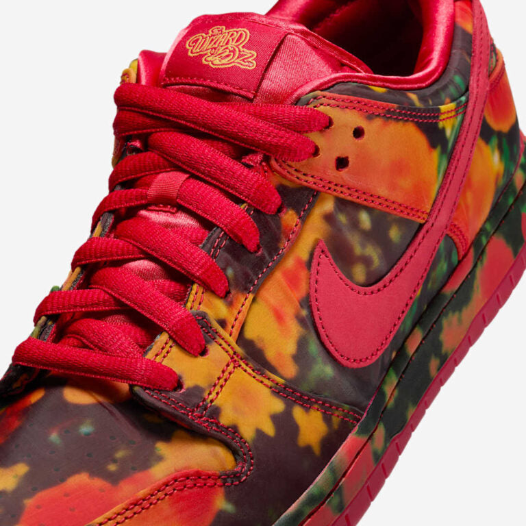 Dunk Low The Wizard of Oz Poppy Field