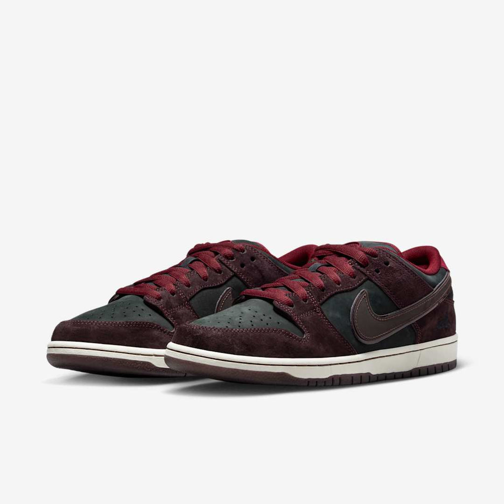 Dunk Low Riot Skateshop