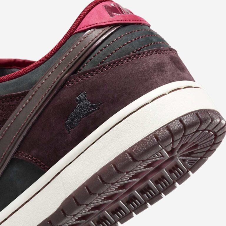 Dunk Low Riot Skateshop